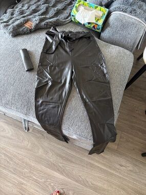 Windsor Faux Leather Skinny Pants in Black